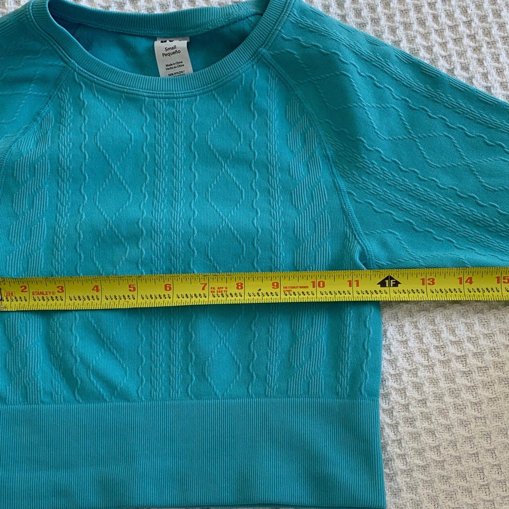 Cropped Teal Women's Cable-Knit top - Picture 7 of 14